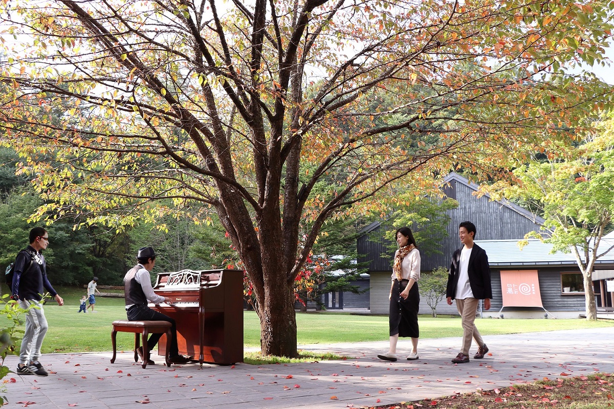 誰でも弾けるみんなのピアノ「軽井沢 森ピアノ」