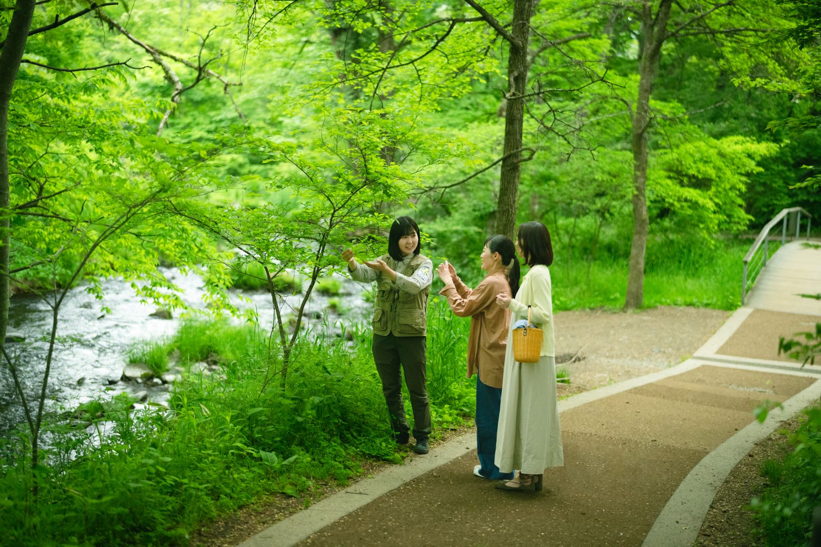 梅雨の軽井沢で五感を研ぎ澄ます「しっとり森さんぽ」開催中